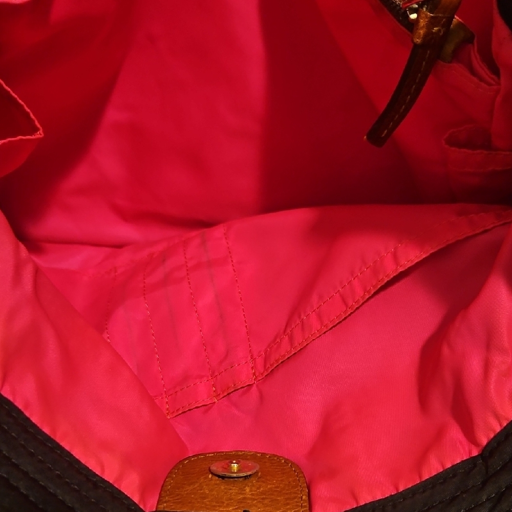 Dooney & Bourke Black and Tan Shoulder Bag - Picture 5 of 9